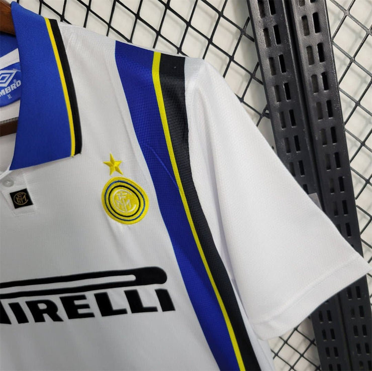 Pirelli Retro Tshirt Final League