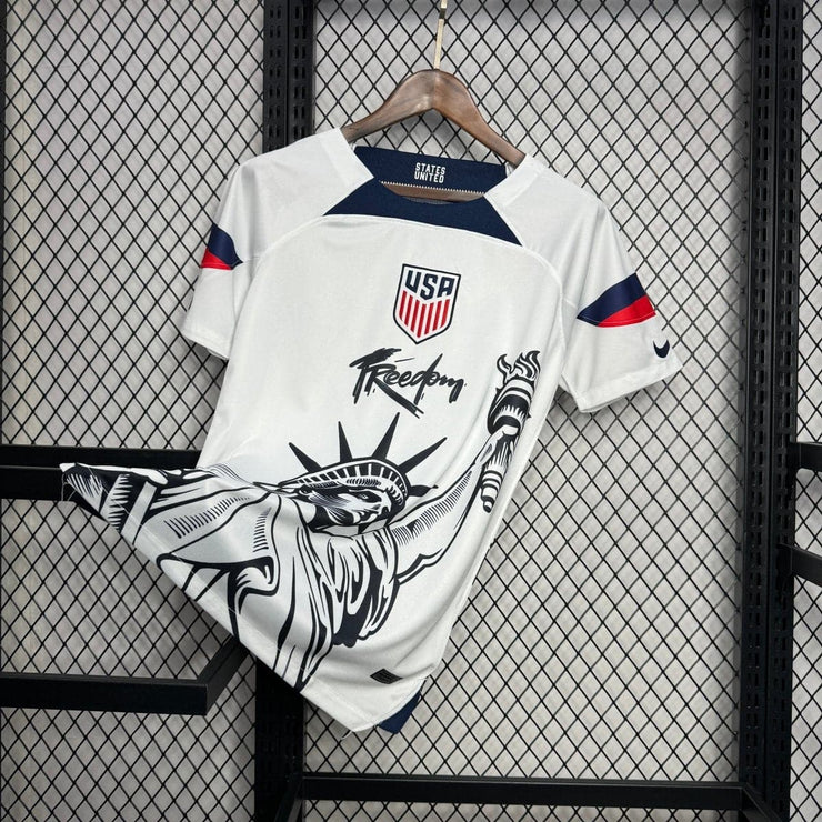 USA Statue Away Retro Football Shirt